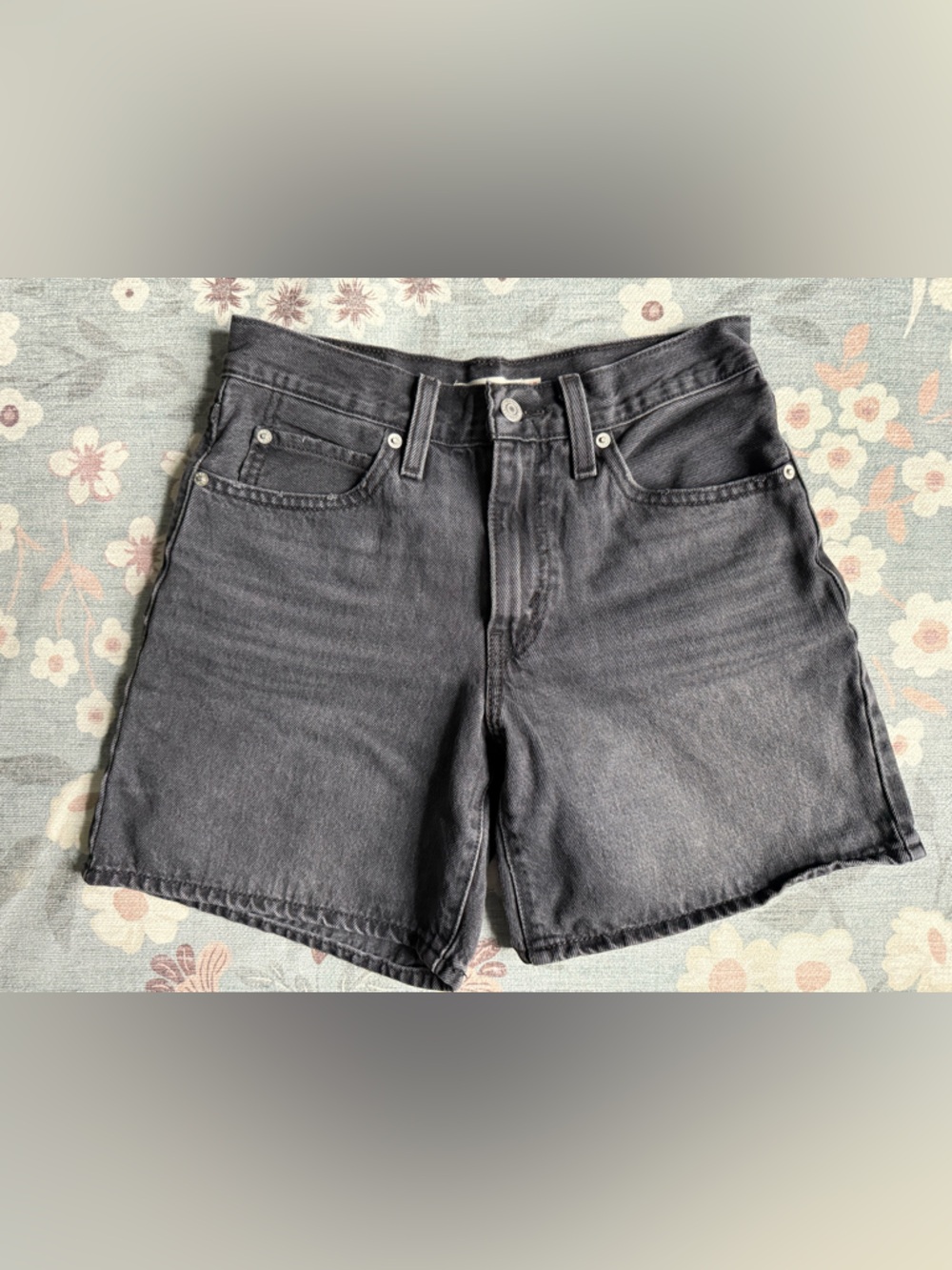 Levi’s Black Denim Baggy Shorts